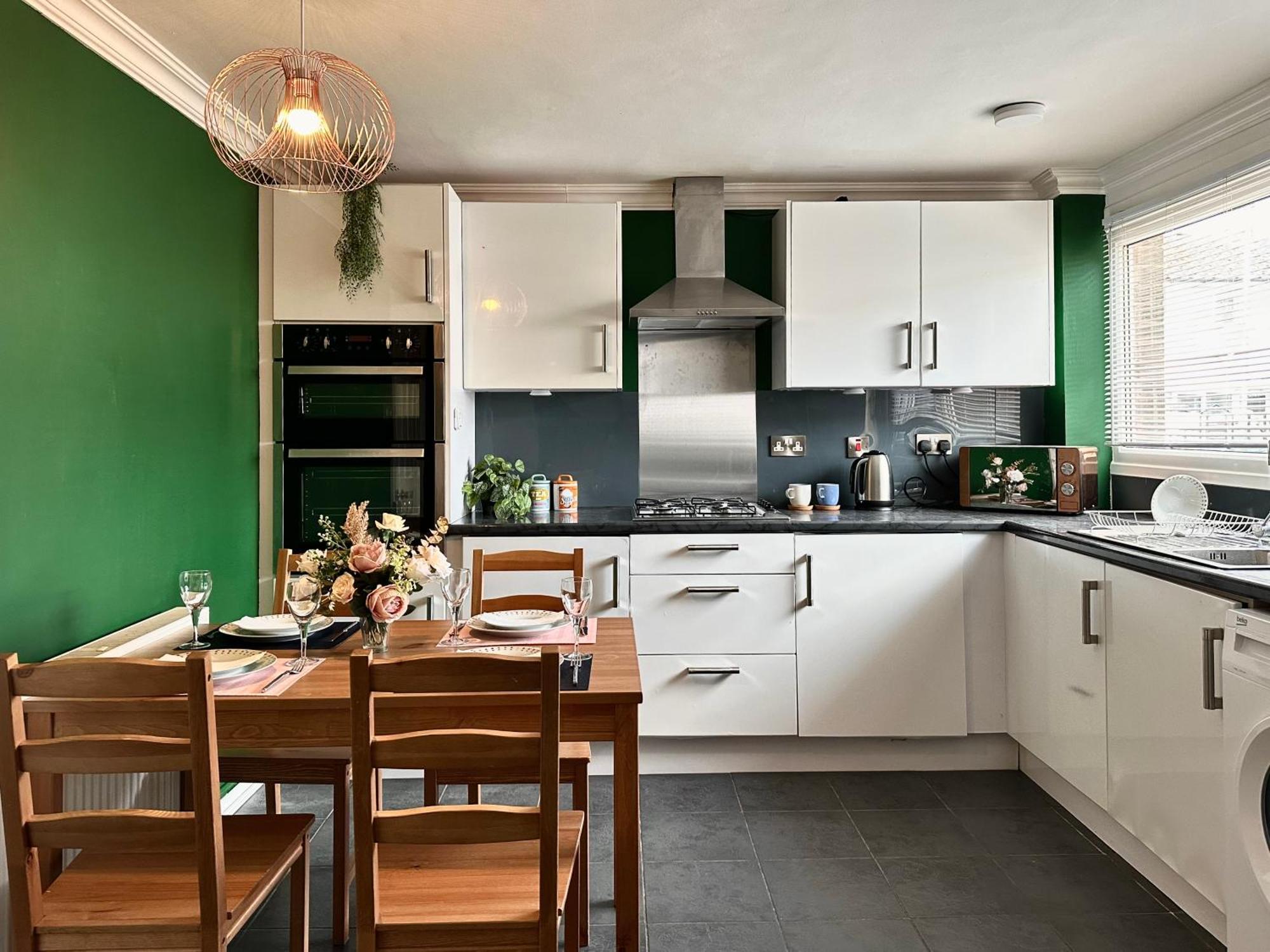 6 Guests House Old Trafford,Media City,City Centre, Free Parking 맨체스터 외부 사진