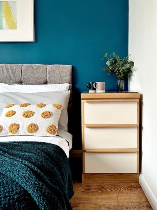 6 Guests House Old Trafford,Media City,City Centre, Free Parking 맨체스터 외부 사진